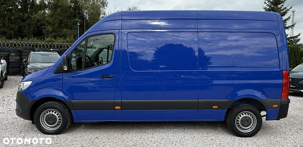 Mercedes-Benz Sprinter - 2