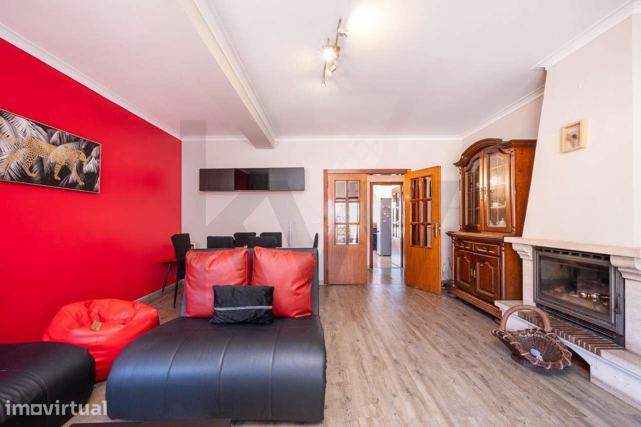 Apartamento T3 Remodelado com Garagem — Olivais, Coimbra - Grande imagem: 2/31