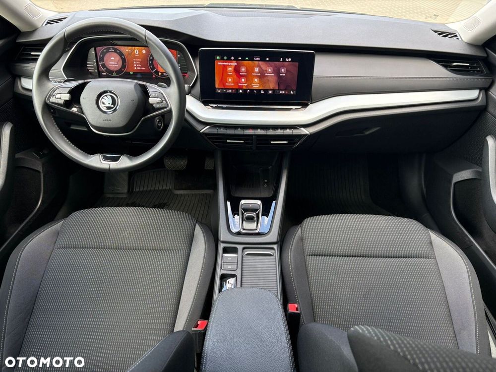 Skoda Octavia 1.5 TSI mHEV Selection DSG - 6
