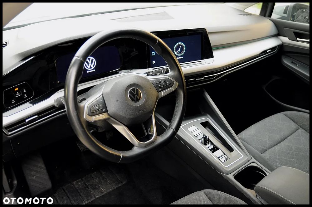 Volkswagen Golf - 10