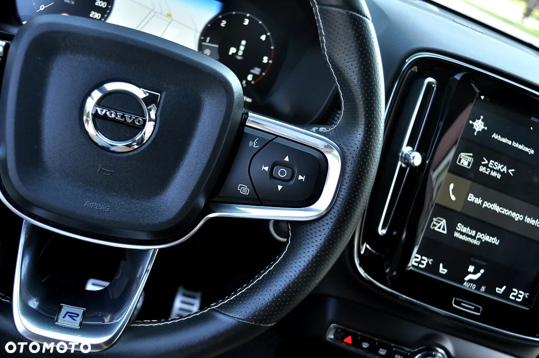 Volvo XC 40 T3 R-Design - 27