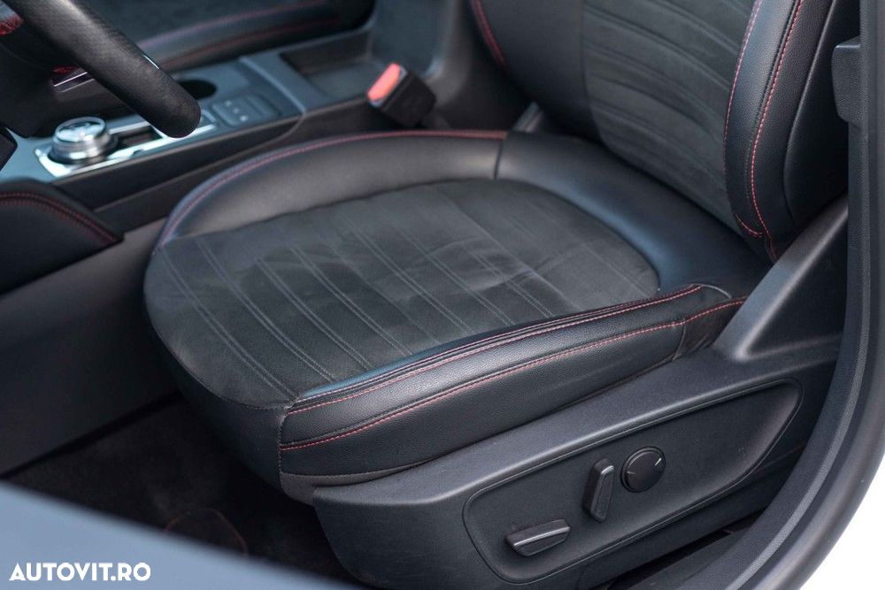 Ford Kuga 2.5 Duratec PHEV ST Line X - 17