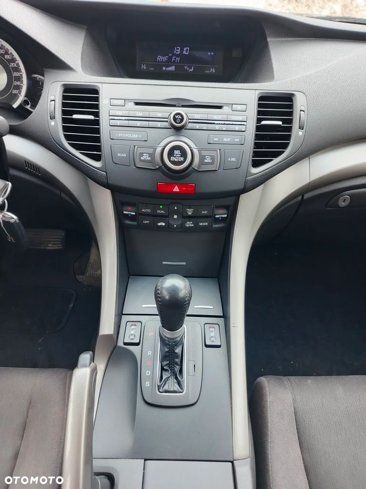 Honda Accord 2.2d Elegance - 11