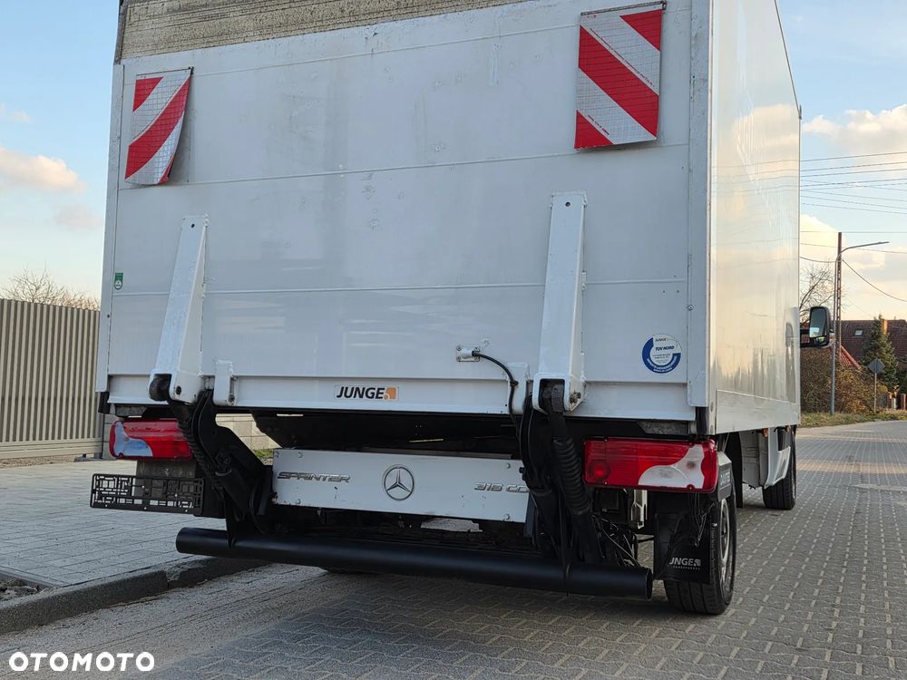 Mercedes-Benz Sprinter - 9