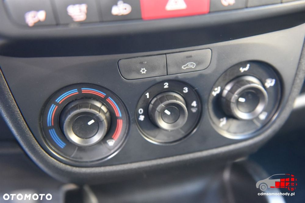Opel COMBO - 16