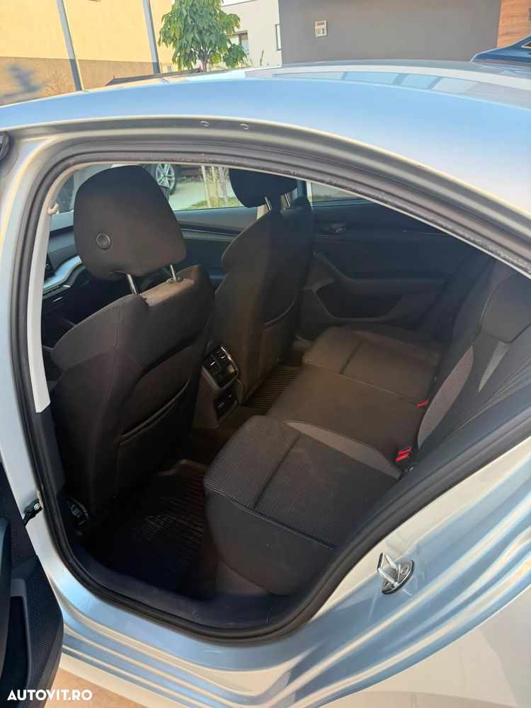 Skoda Octavia 2.0 TDI DSG Ambition - 12