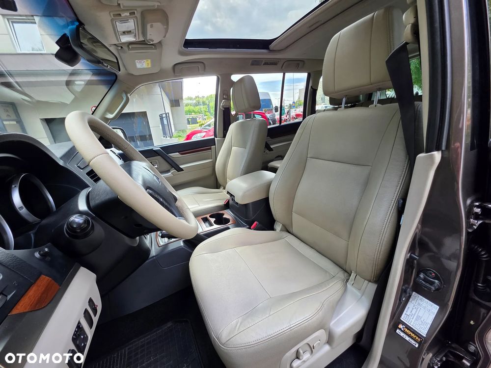 Mitsubishi Pajero 3.2 DID Instyle - 13