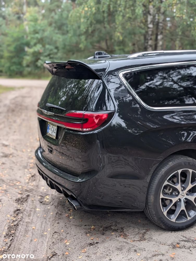 Chrysler Pacifica - 15