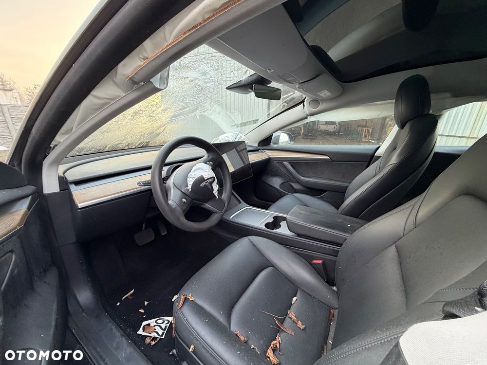 Tesla Model 3 Standard Reichweite Plus Hinterradantrieb - 22