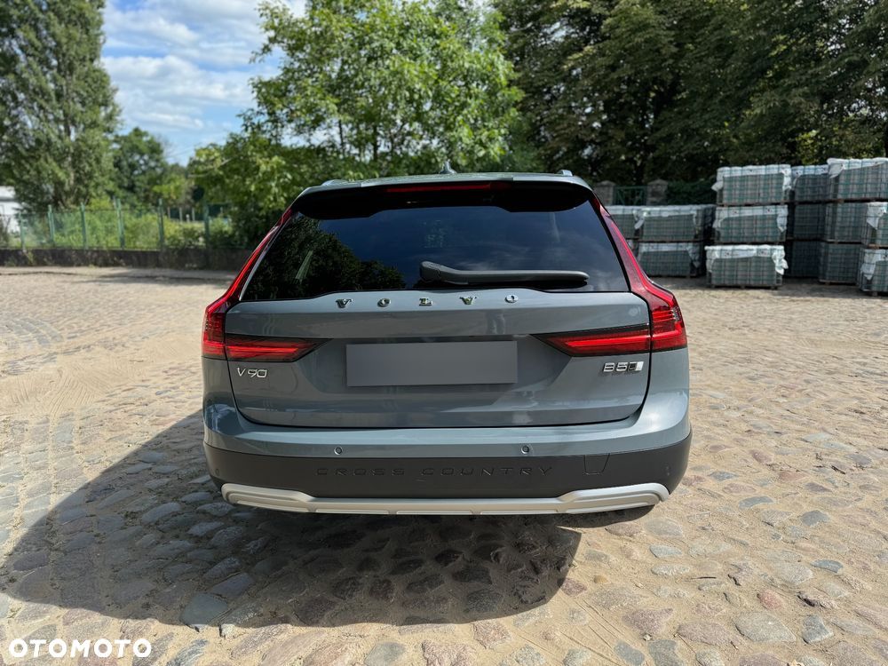 Volvo V90 Cross Country D5 AWD Pro - 4