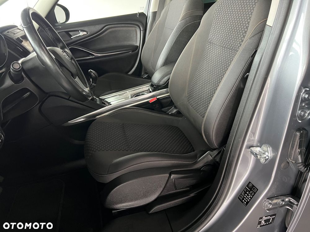 Opel Zafira - 10