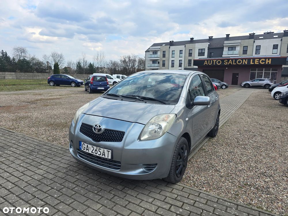 Toyota Yaris 1.3 Sol MM - 1