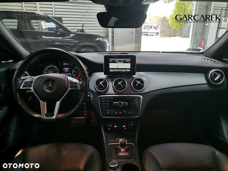 Mercedes-Benz CLA 45 AMG 4-Matic - 13