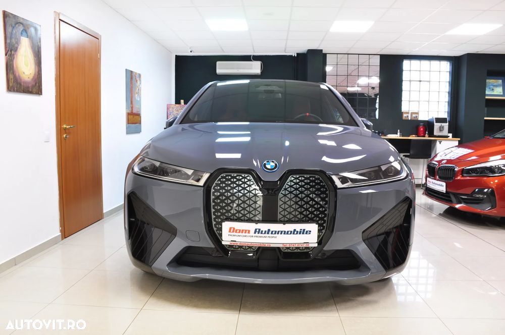 BMW iX xDrive60 - 3