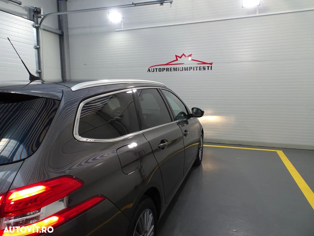 Peugeot 308 1.2 L PureTech Turbo S&S Allure Pack - 16