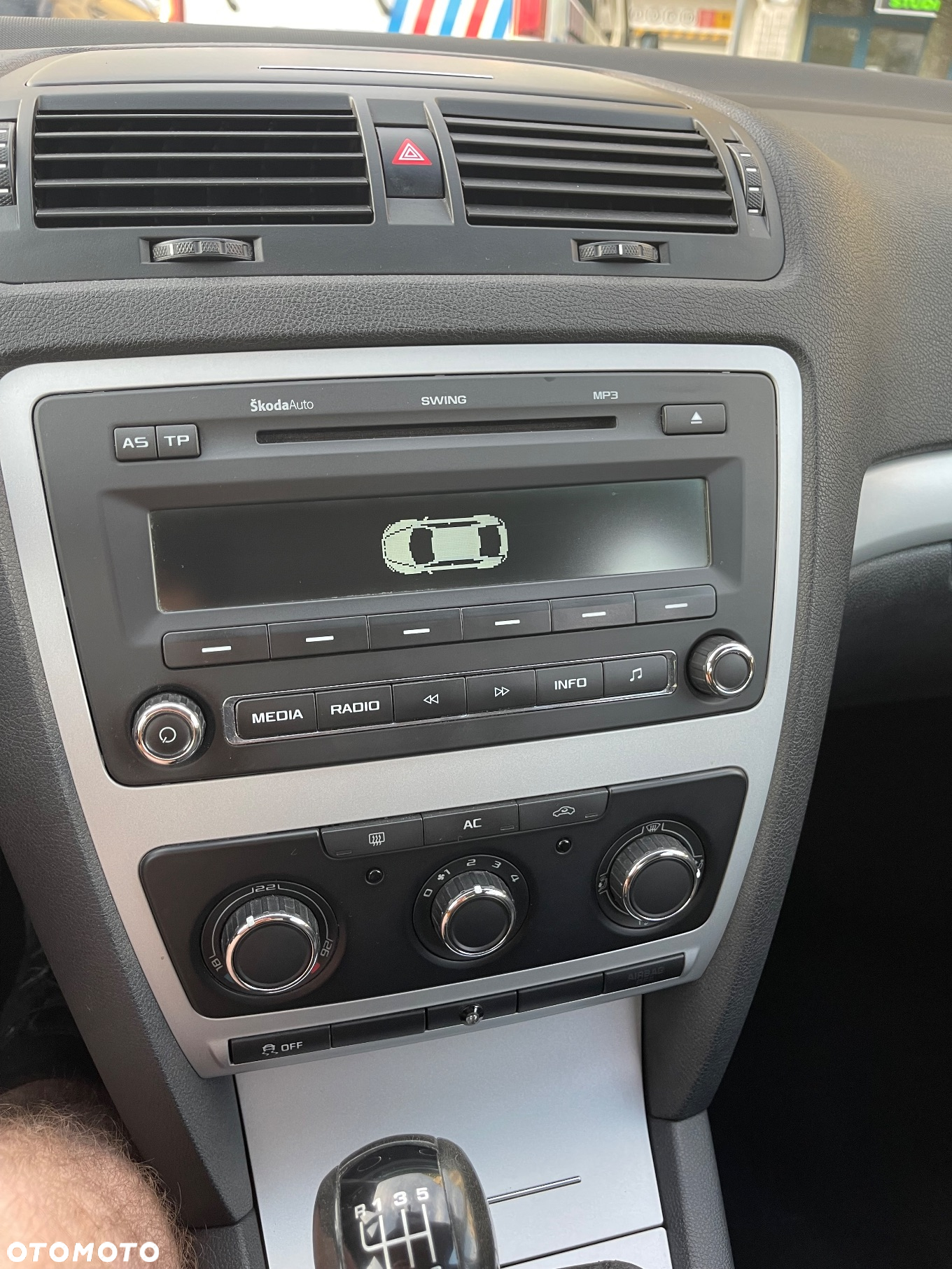 Skoda Octavia 1.2 TSI Ambiente - 22