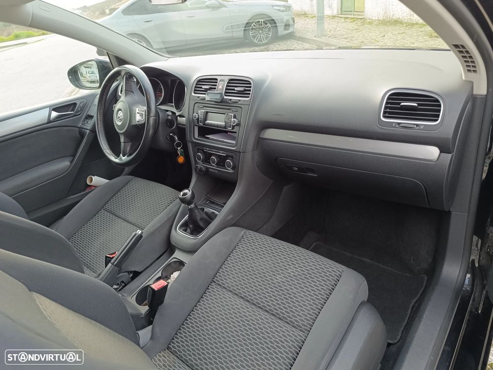 VW Golf 1.6 TDi BlueMotion Confortline - 2