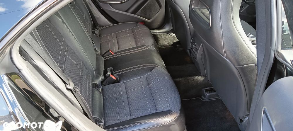 Mercedes-Benz CLA 180 - 15