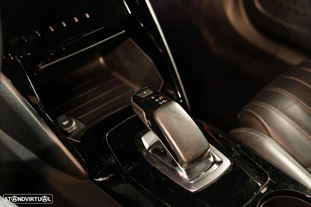 Peugeot e-2008 GT Pack - 26