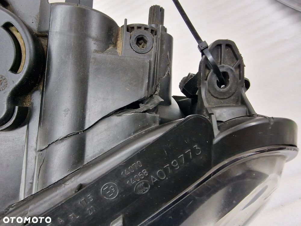 VW AMAROK 2H1 09-16 LEWA LAMPA ZWYKŁA PRZEDNIA , NR 2H1941015M , NR AUKCJI LL404 - 9