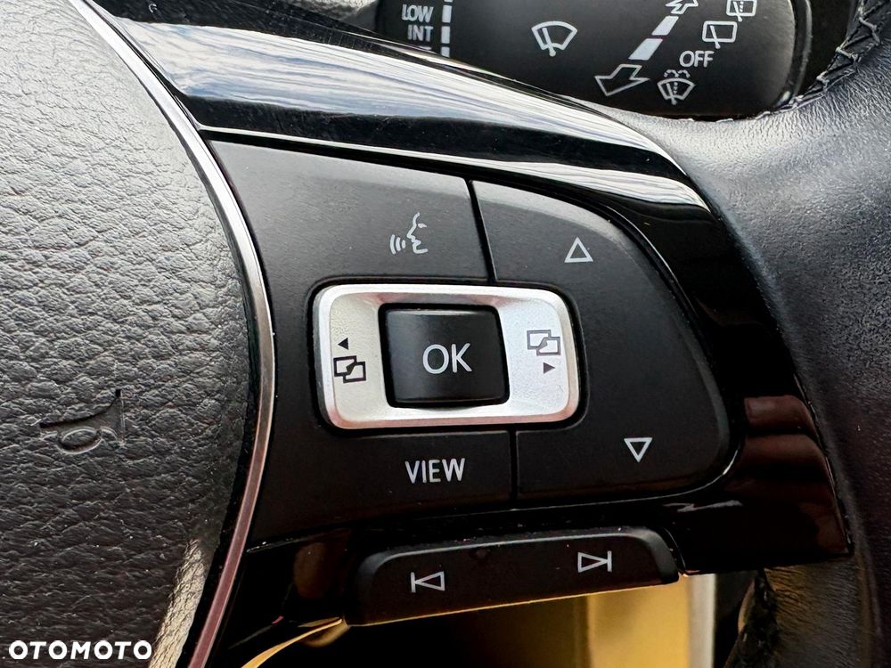 Volkswagen T-Roc 1.0 TSI Advance - 26