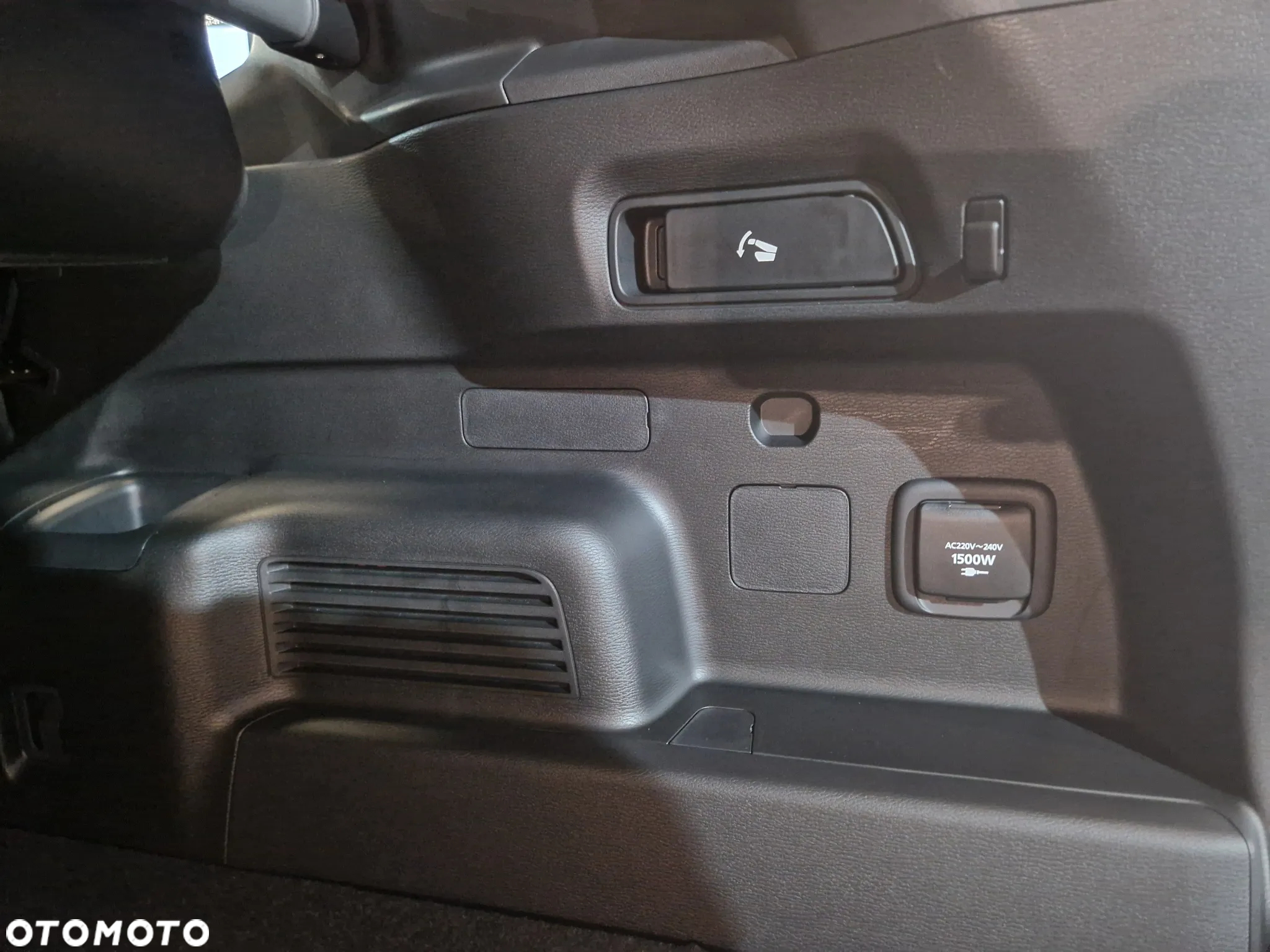 Mitsubishi Outlander - 38