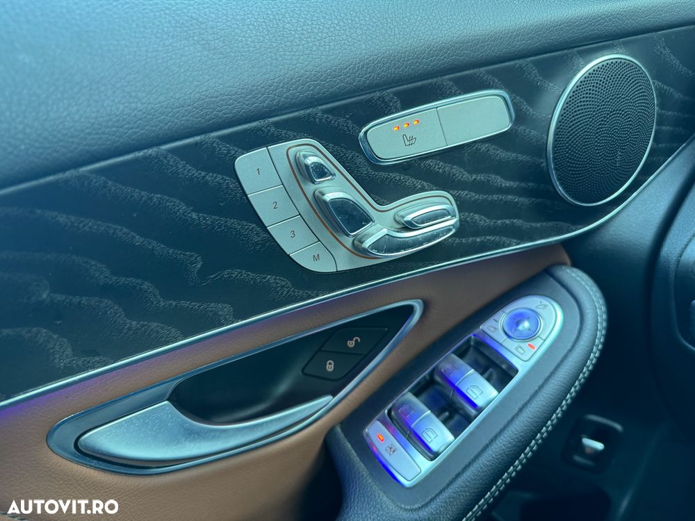 Mercedes-Benz GLC - 33