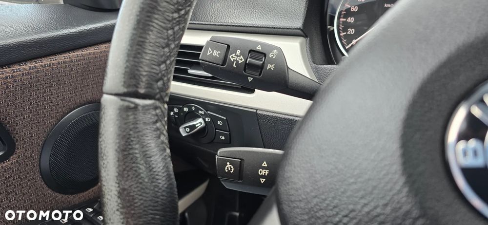 BMW Seria 3 318i Touring Edition Exclusive - 34