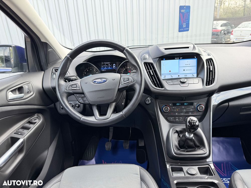 Ford Kuga 1.5 EcoBoost 2x4 Titanium - 6