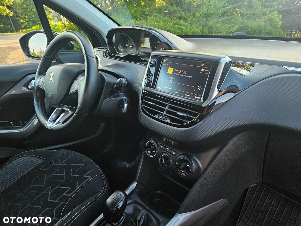 Peugeot 2008 PureTech 82 Style - 27