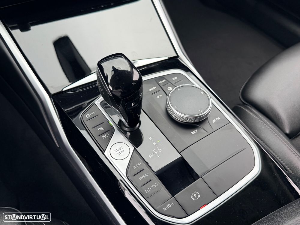 BMW 330 e Line Sport Auto - 30