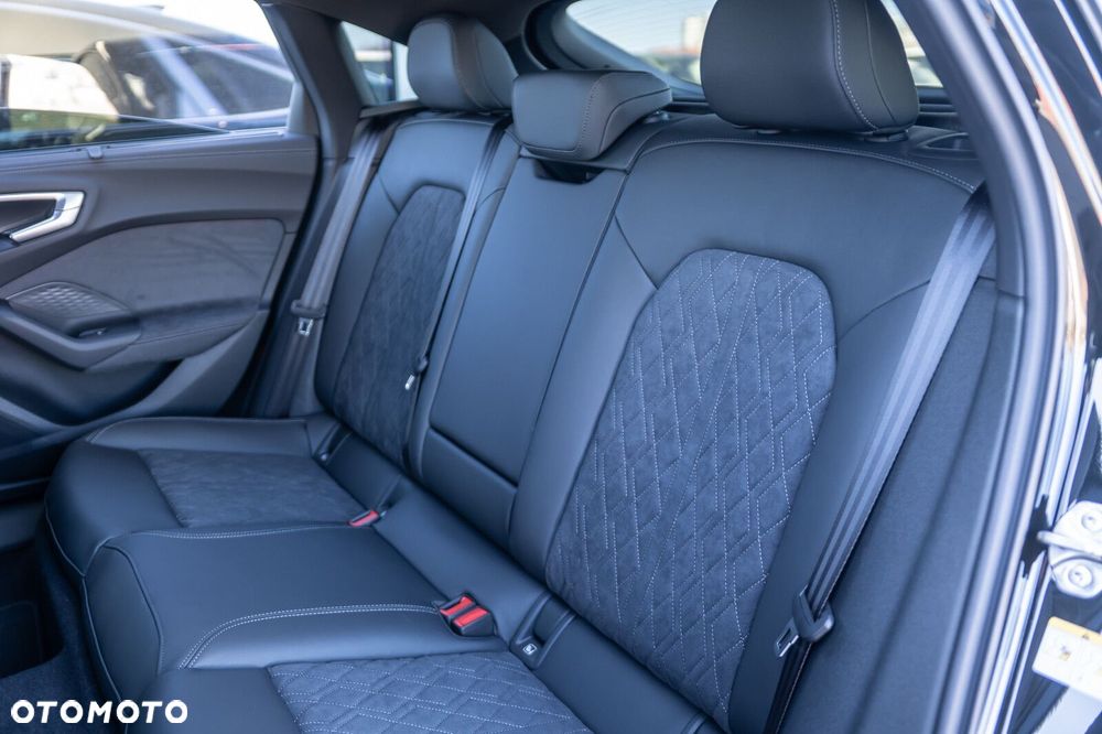 Audi A5 Limousine - 16