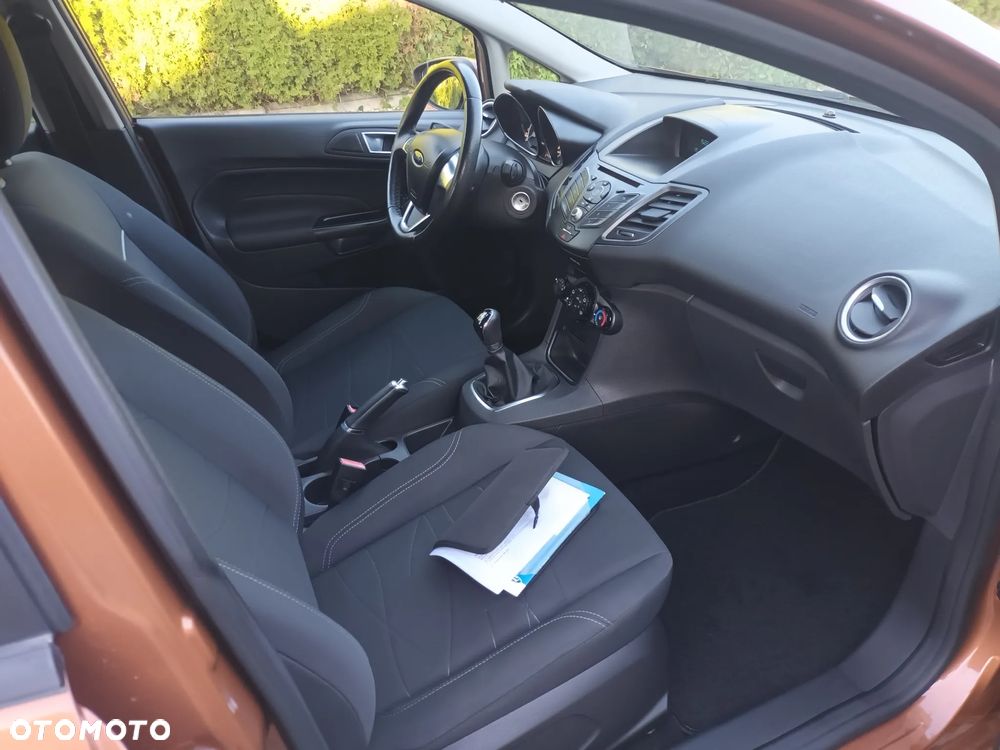 Ford Fiesta - 12