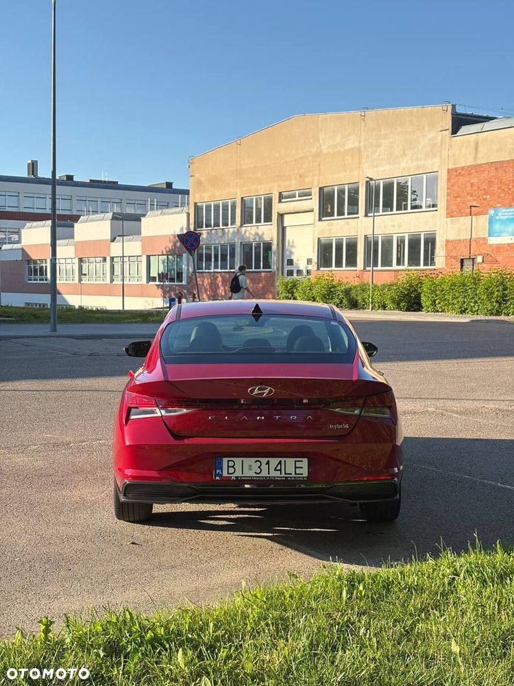 Hyundai Elantra - 3