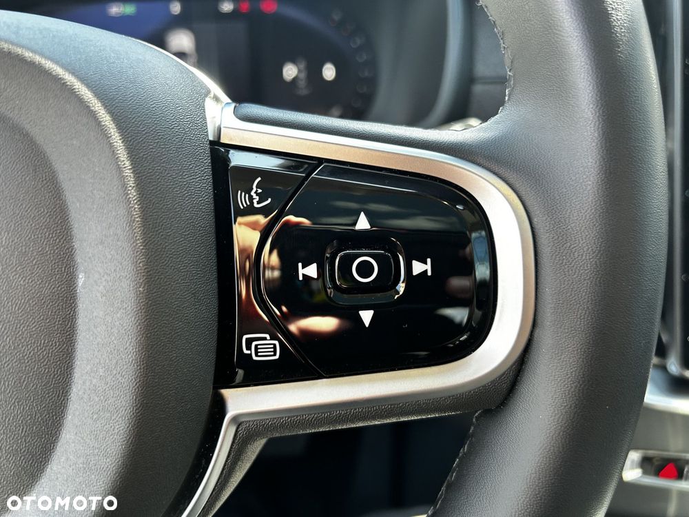 Volvo XC 90 - 23