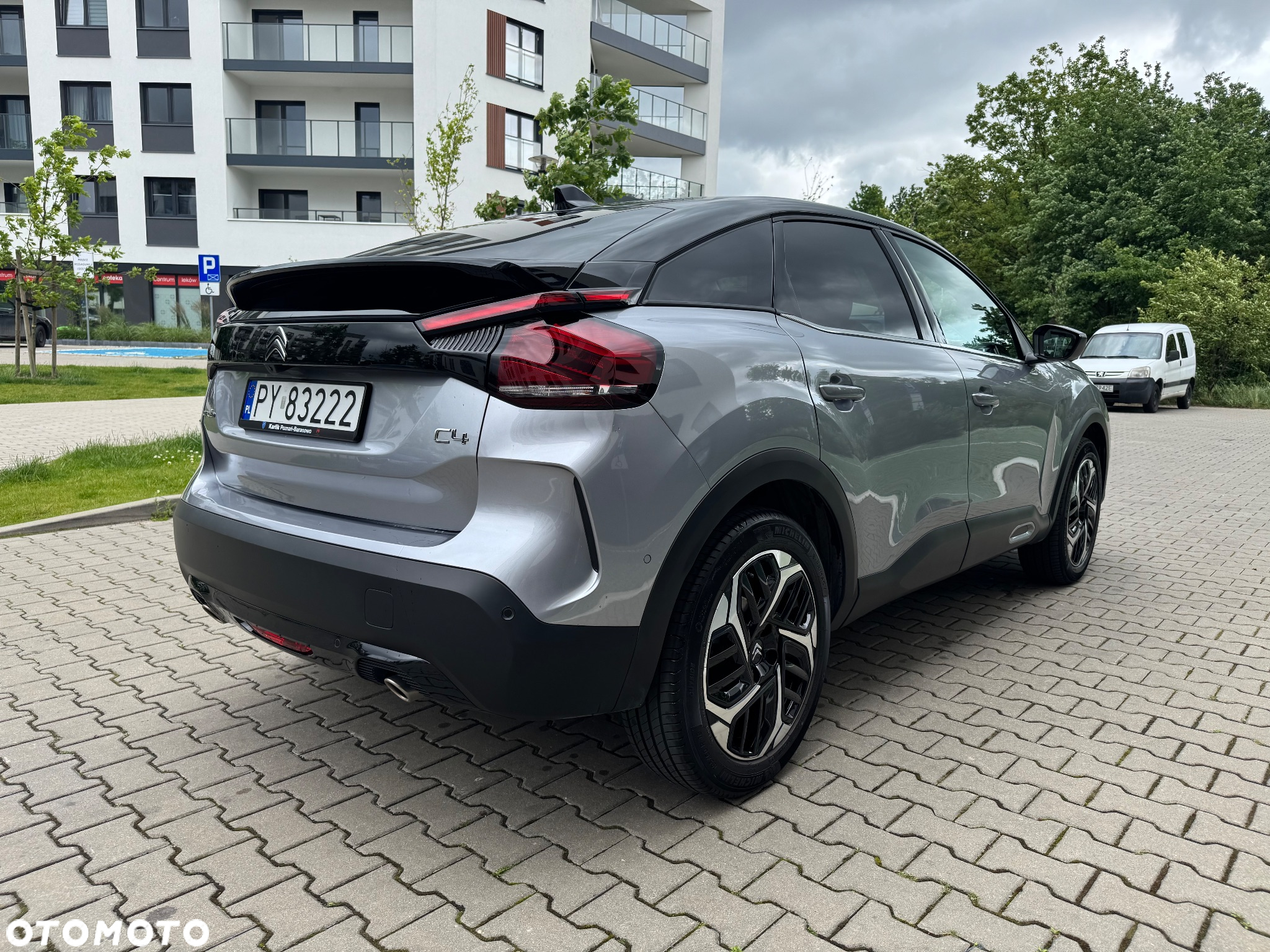Citroën C4 1.2 PureTech Max S&S EAT8 - 5
