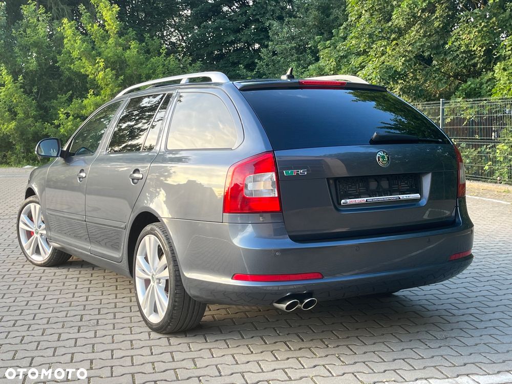 Skoda Octavia 2.0 TDI CR DPF RS - 4