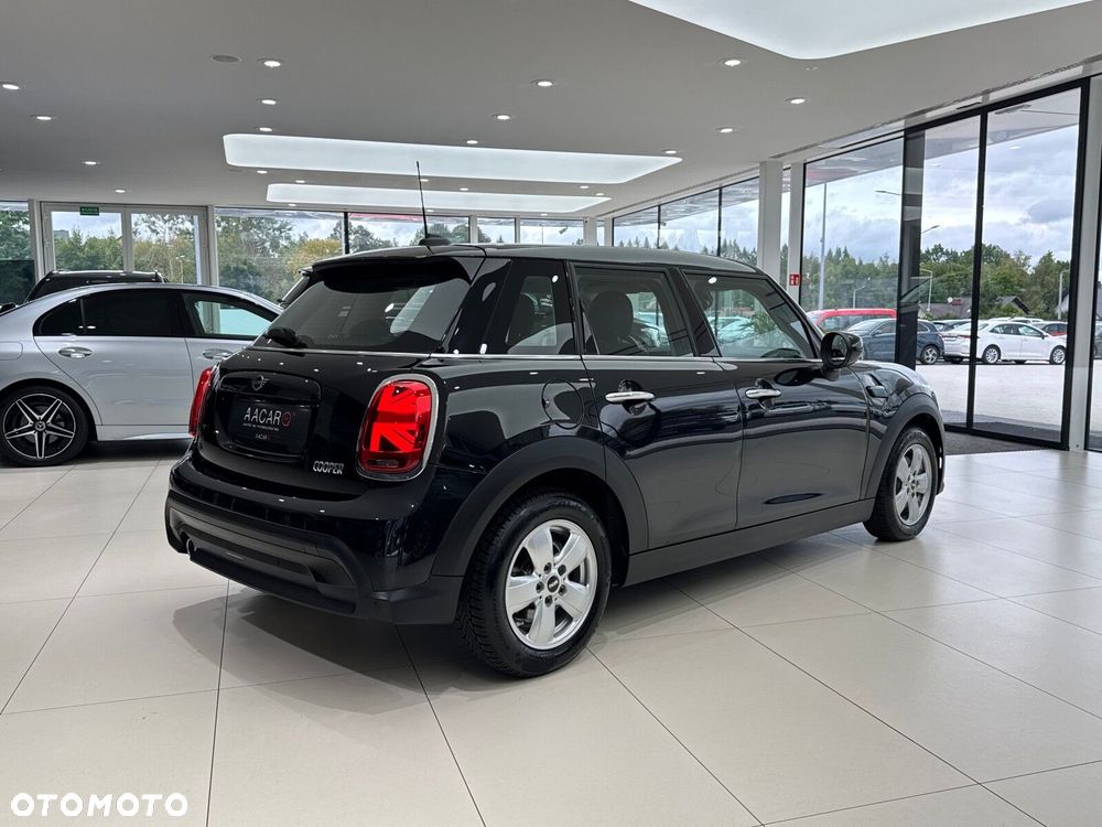 MINI Cooper Standard - 5