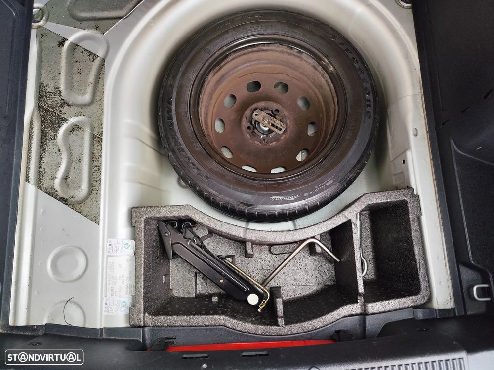 Skoda Fabia Break 1.2 TDi Active Plus - 41