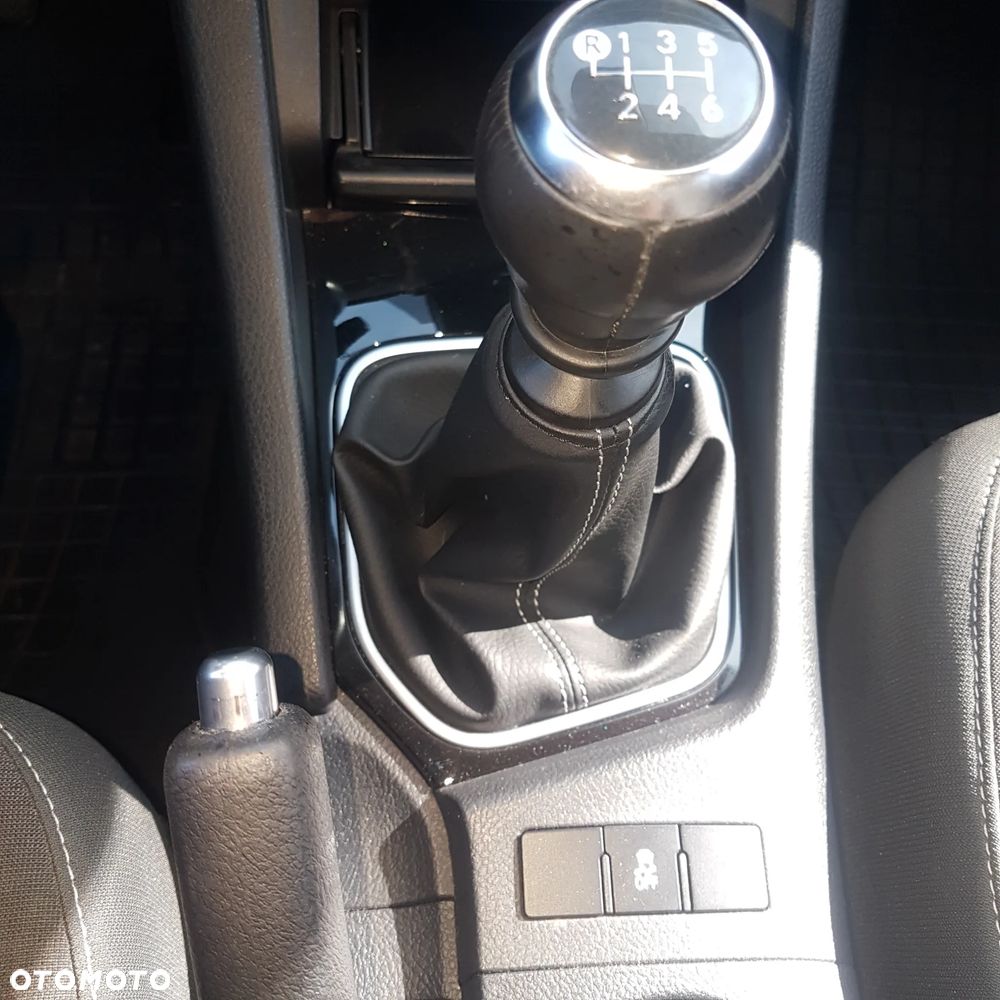 Toyota Corolla 1.6 Classic Plus - 6