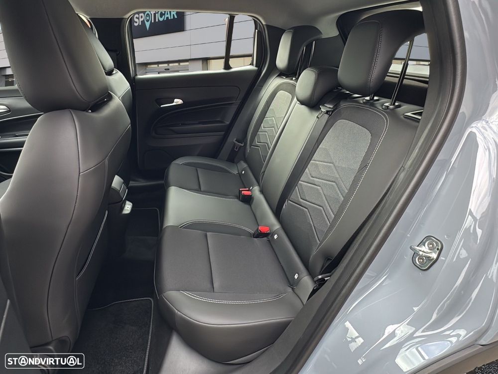 Jeep Avenger 1.2 e-Hybrid Altitude DCT - 10