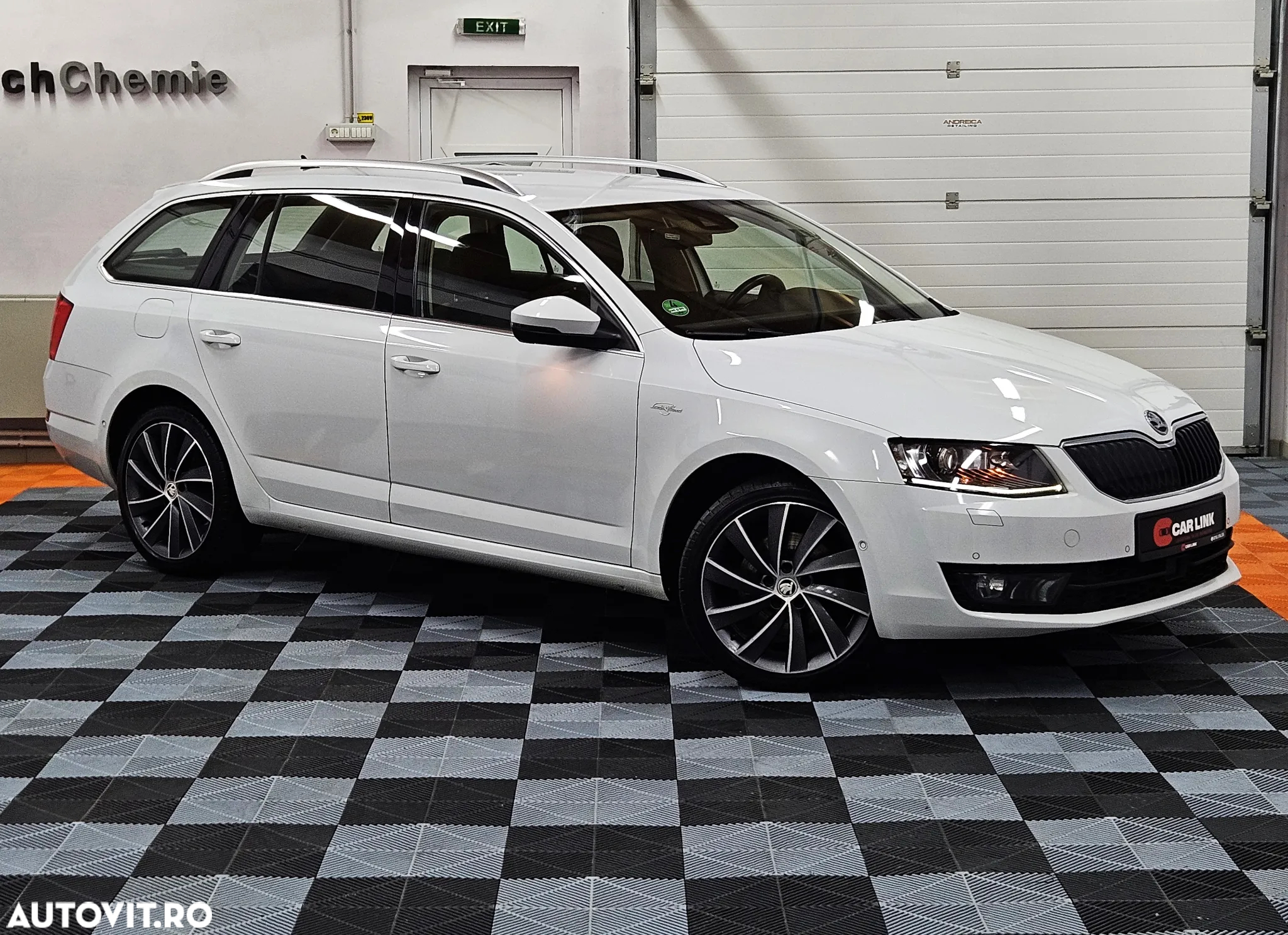 Skoda Octavia 2.0 TDI 4x4 DSG Laurin & Klement - 3