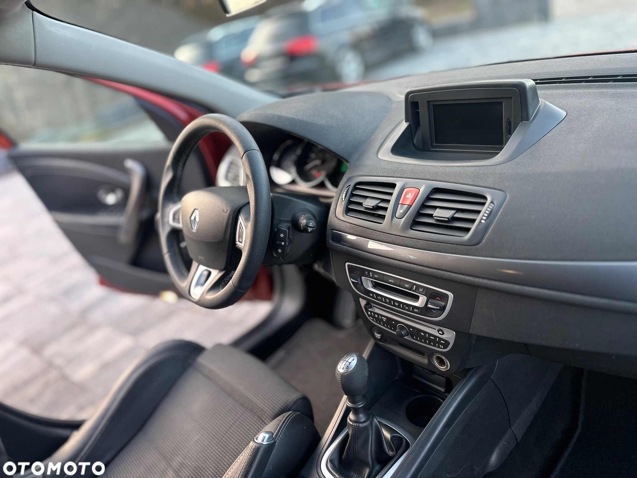 Renault Megane TCe 180 GT - 9