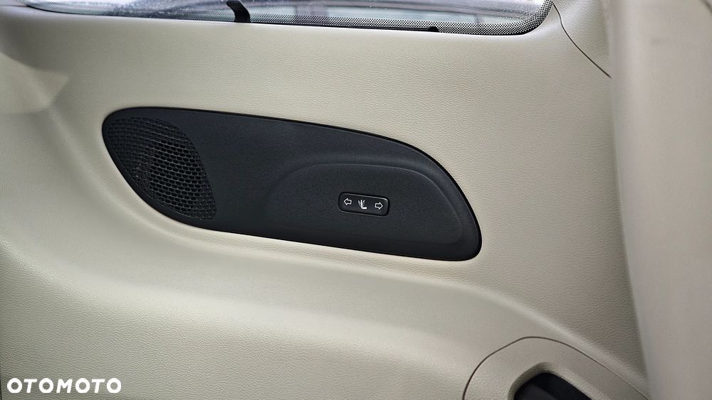 Chrysler Pacifica - 37