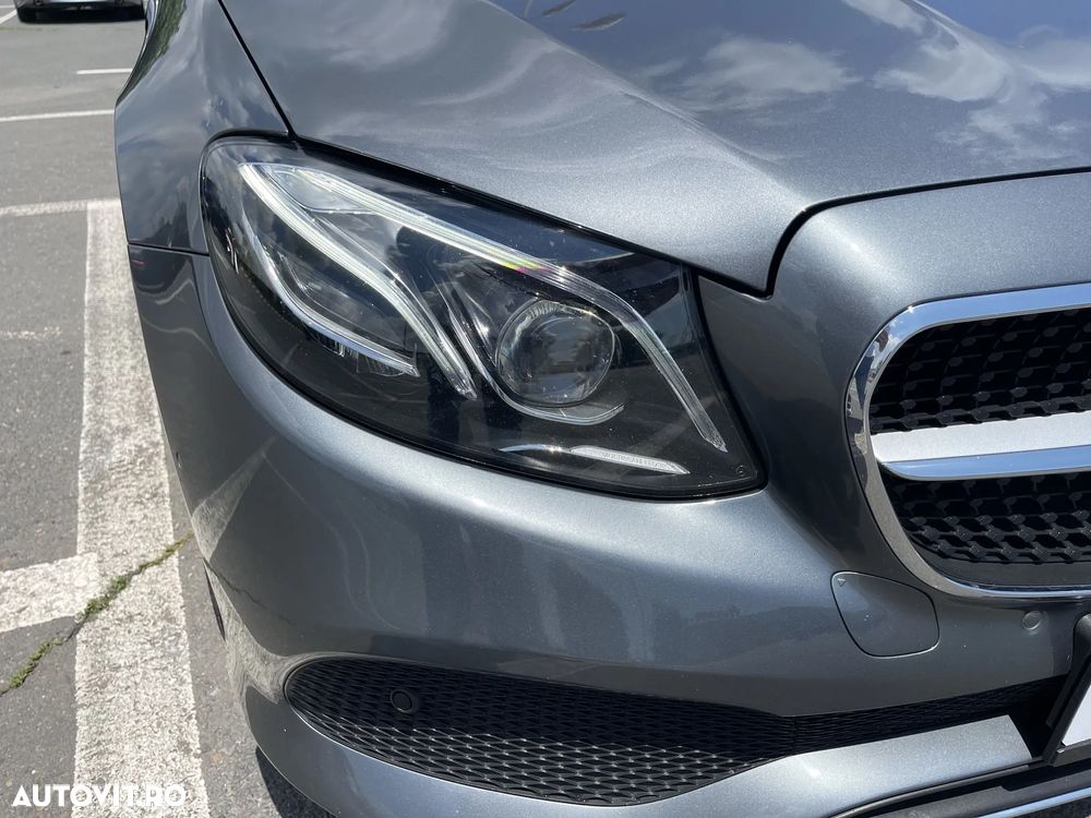 Mercedes-Benz E 220 d 4Matic 9G-TRONIC - 31