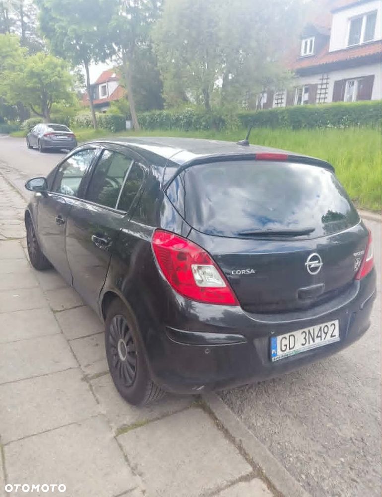 Opel Corsa 1.2 16V Essentia - 5