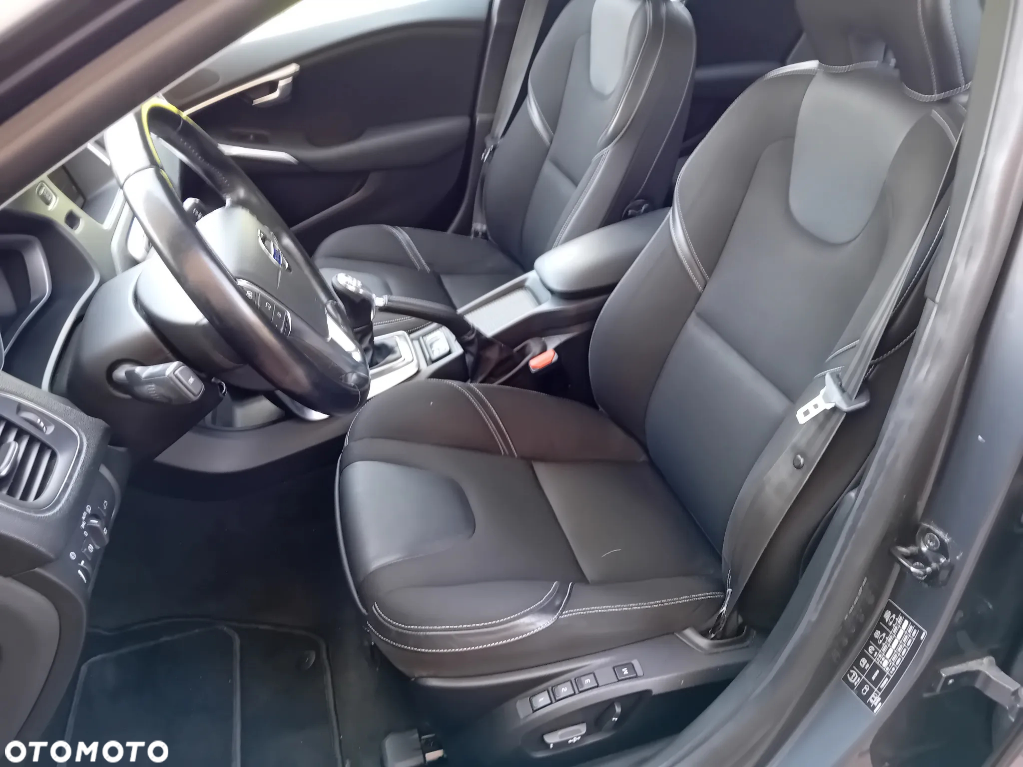 Volvo V40 D2 Summum - 8