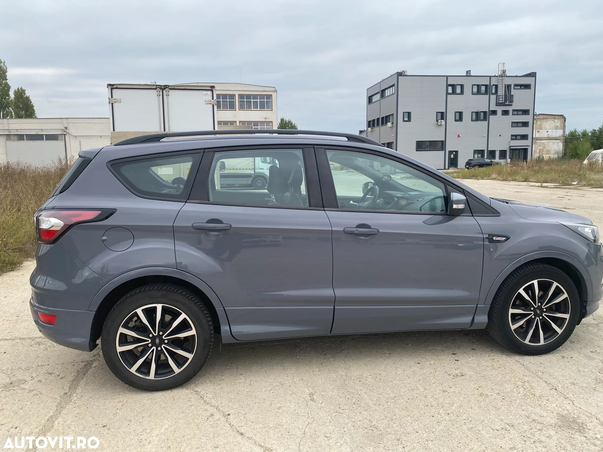 Ford Kuga - 4