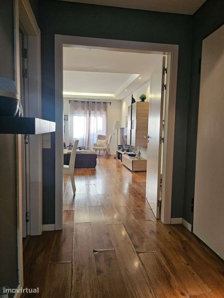 ✨ Montijo | O T1 que se transforma no espaço perfeito para viver ou in - Grande imagem: 3/14