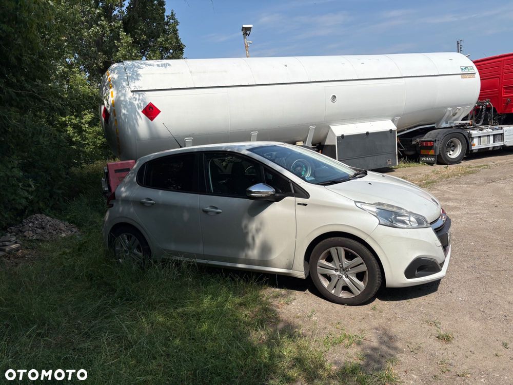 Peugeot 208 - 2